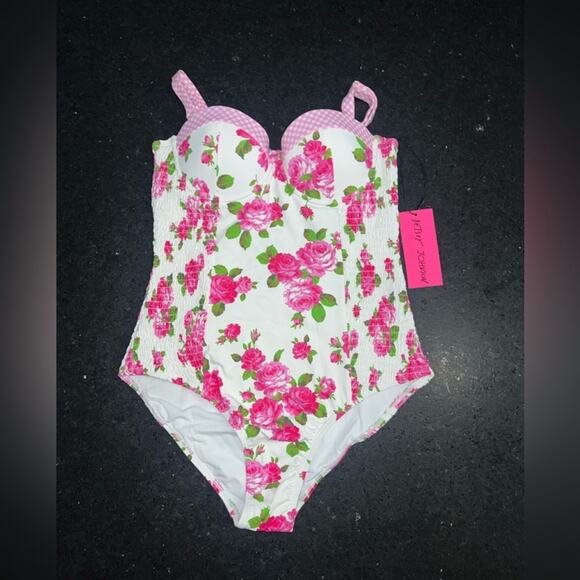 NEW BETSEY JOHNSON LOVE ALWAYS PRINT WHITE PINK ROSES ONE PEICE SWIMSUIT SZ M - Picture 2 of 13